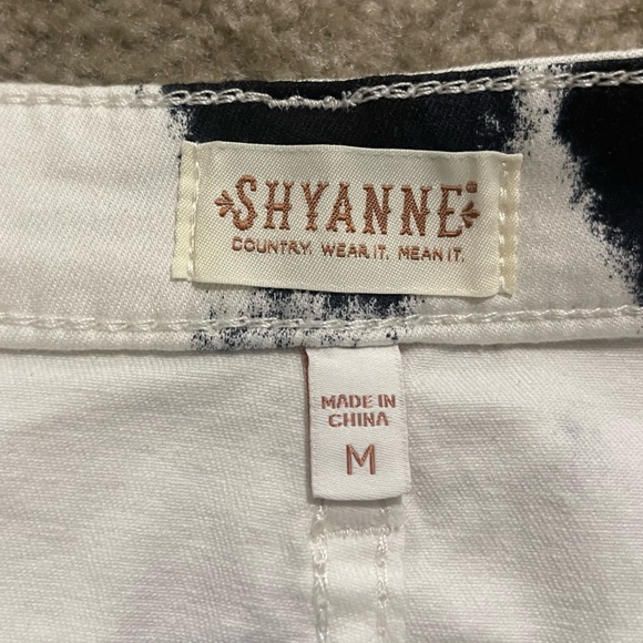 NWT Women’s Shyanne Black and White Tie Dye Print Jean Denim Mini Skirt Size M - Picture 9 of 10